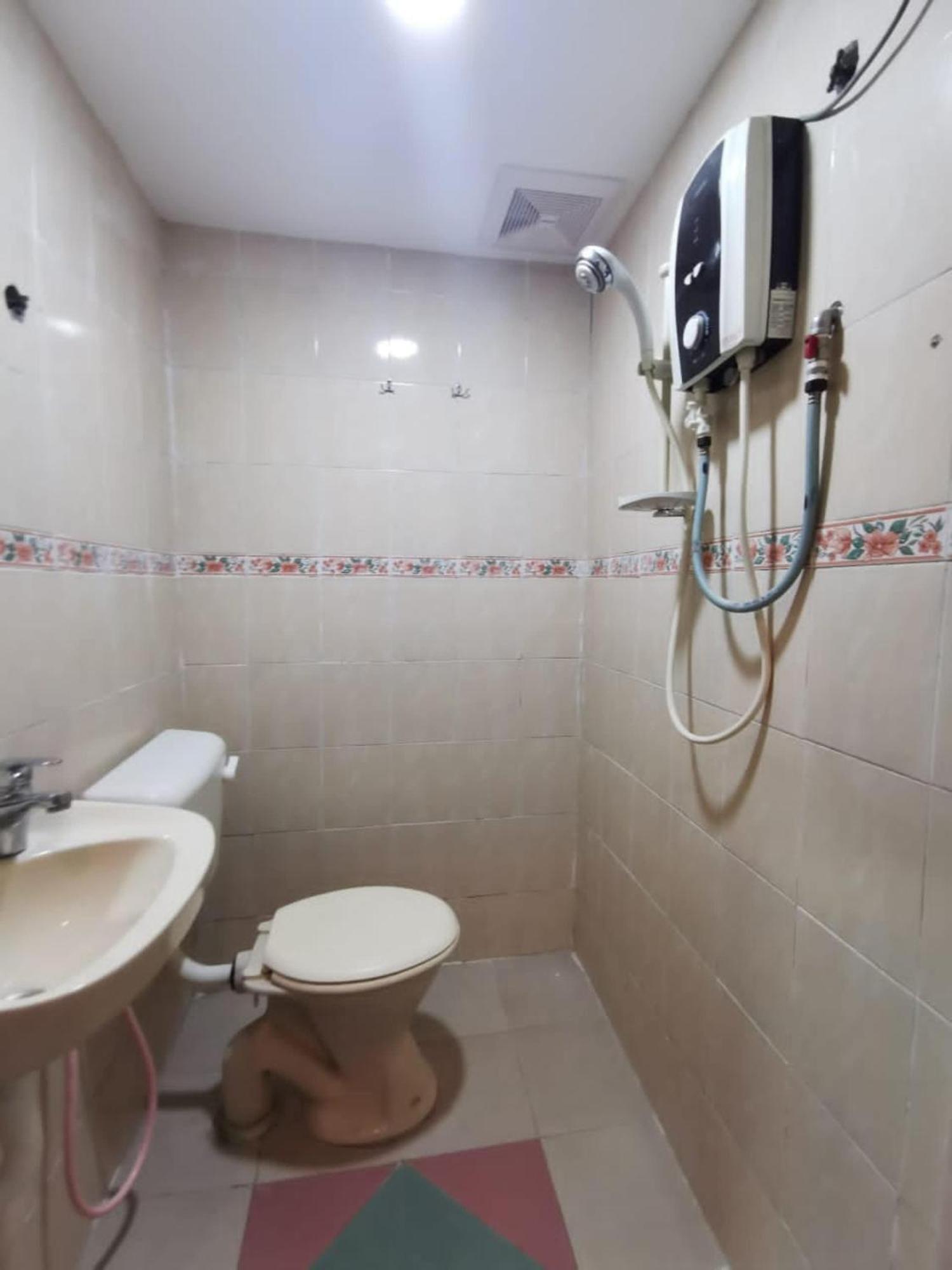 Super Oyo 90086 My Seven Days Inn Johor Bahru Luaran gambar
