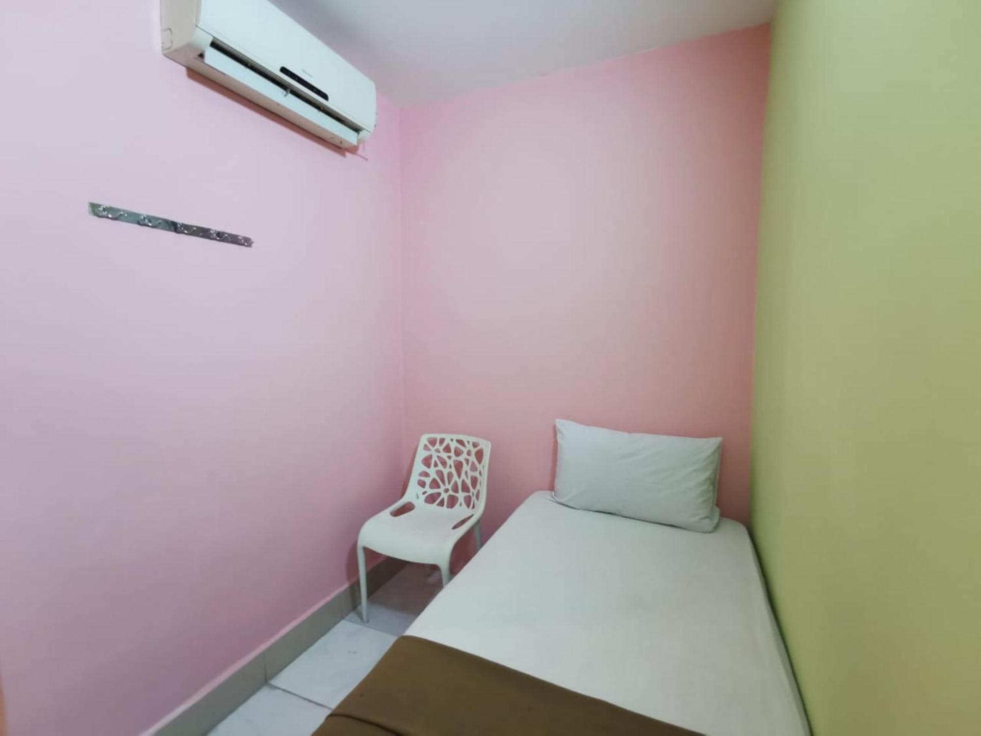 Super Oyo 90086 My Seven Days Inn Johor Bahru Luaran gambar